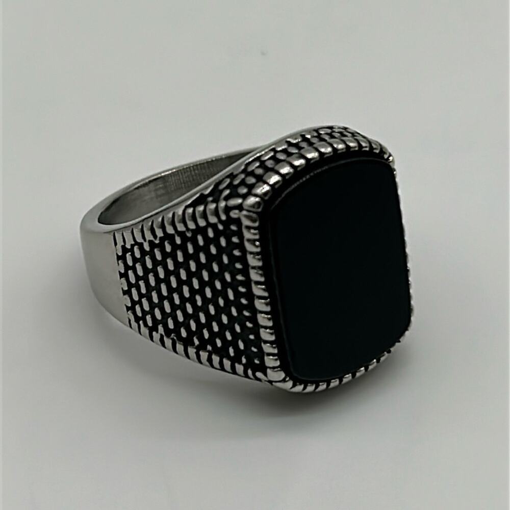 Black Handmade Natural Stone Men's Ring Size 12.5 NWT